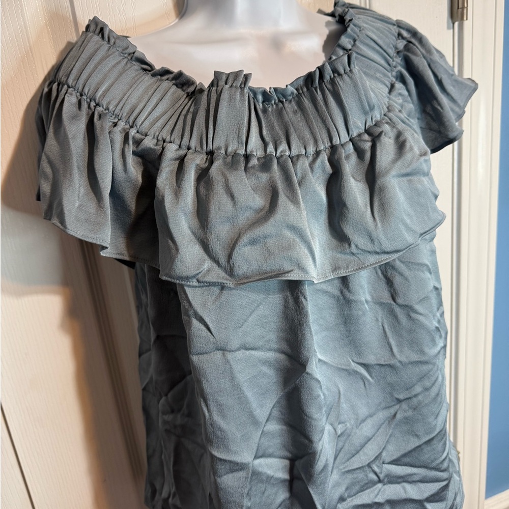 πΈ NWTβ Express Off-the-Shoulder Ruffle Trim Blouse - Size Large πΈ - Picture 5 of 6